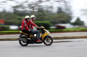 Quan sát và giảm tốc từ xa